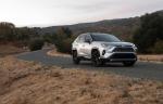 Toyota RAV4 XSE Hybrid 2018 года (NA)